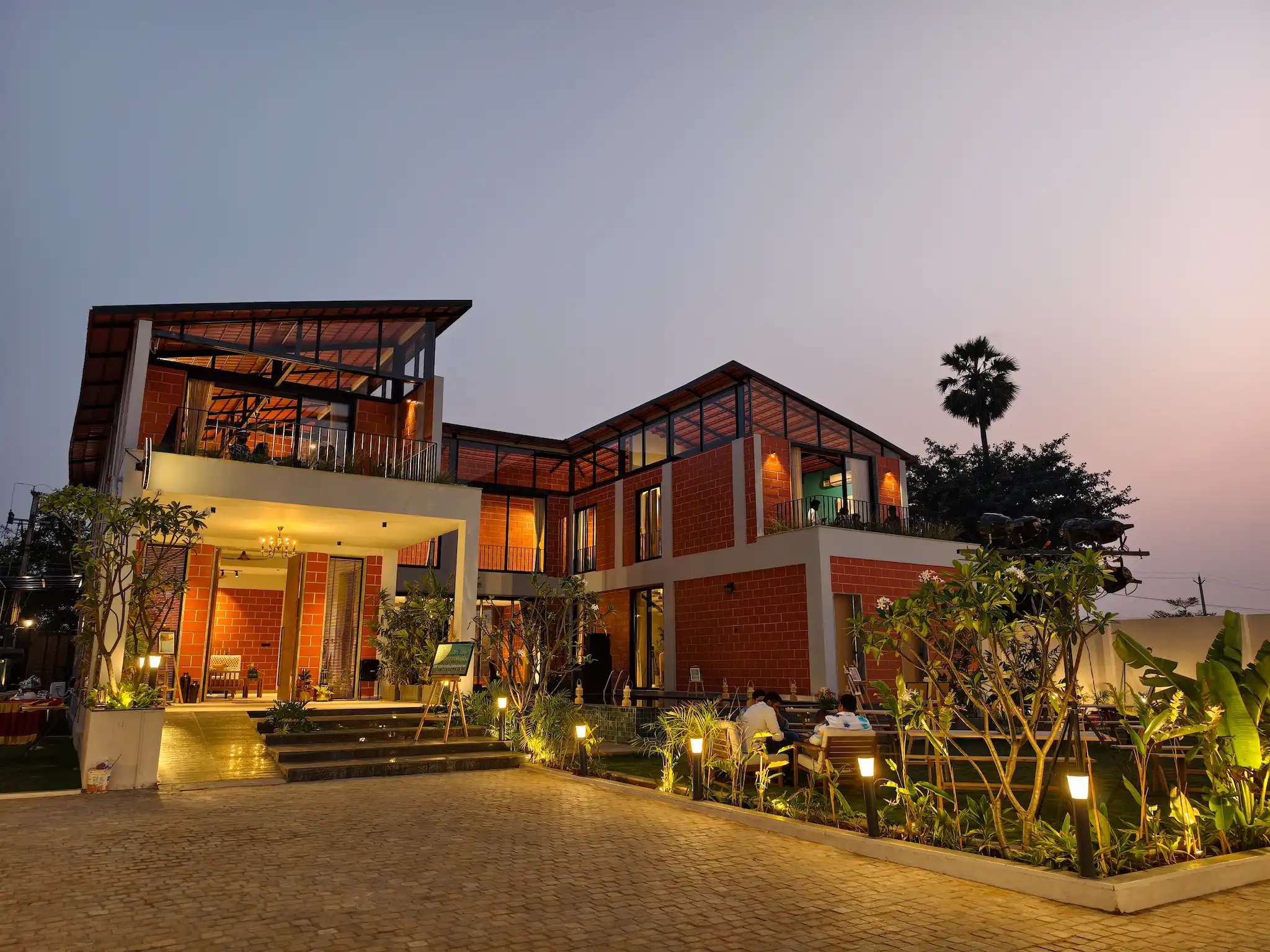 Vihara The Courtyard